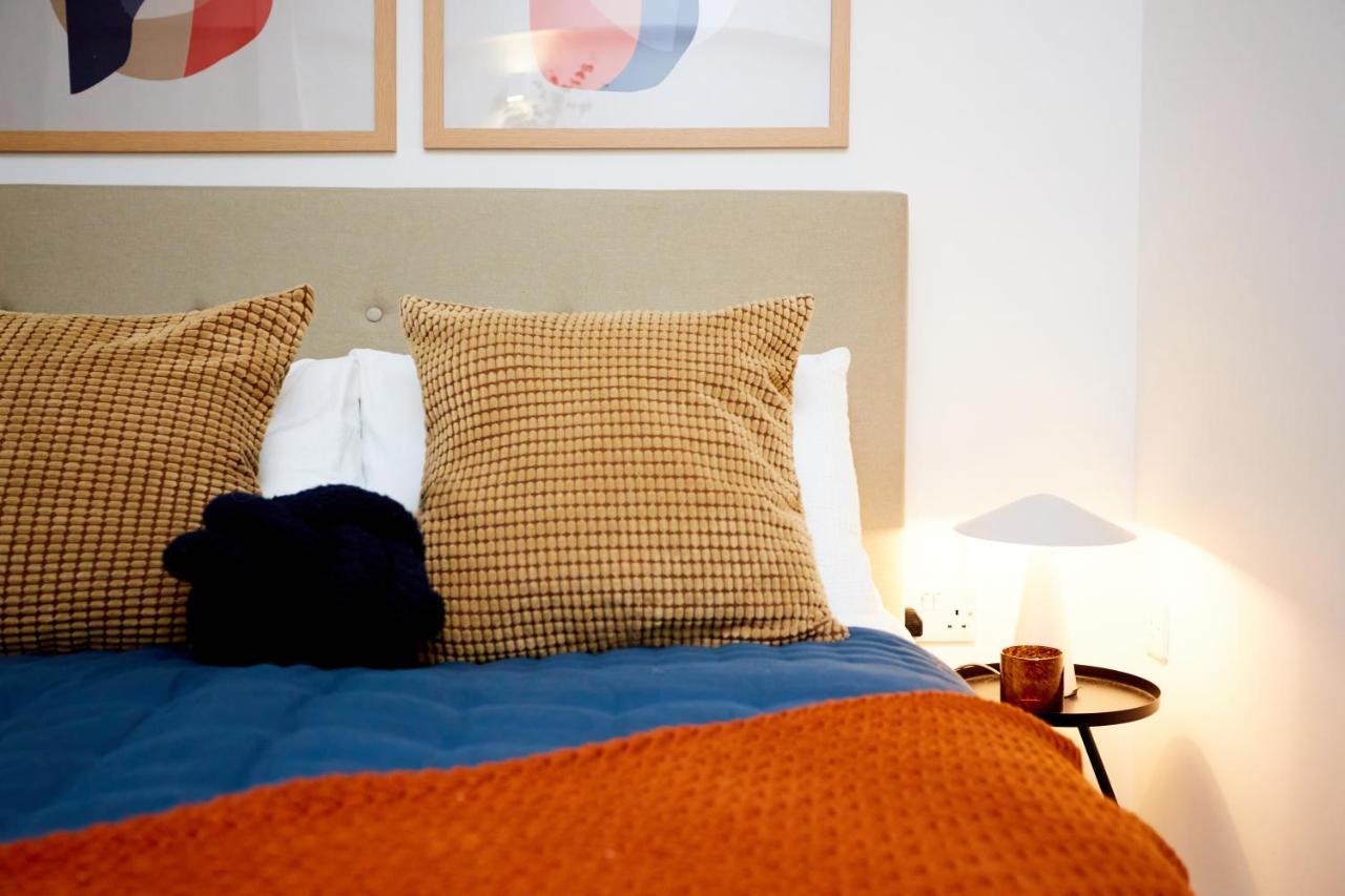 Luxury New Built Split-Level Flat With Rooftop Gardens Access Manchester Esterno foto