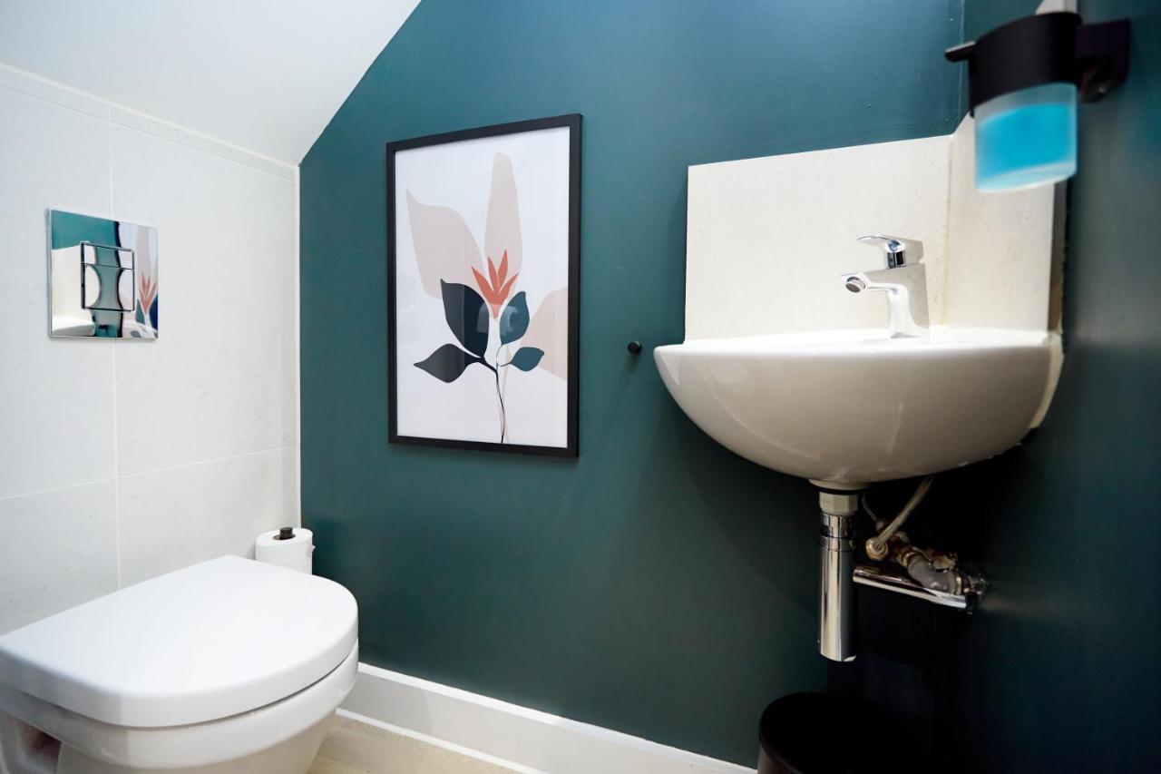Luxury New Built Split-Level Flat With Rooftop Gardens Access Manchester Esterno foto