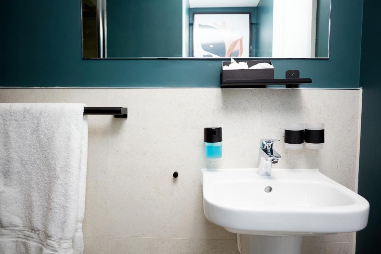 Luxury New Built Split-Level Flat With Rooftop Gardens Access Manchester Esterno foto